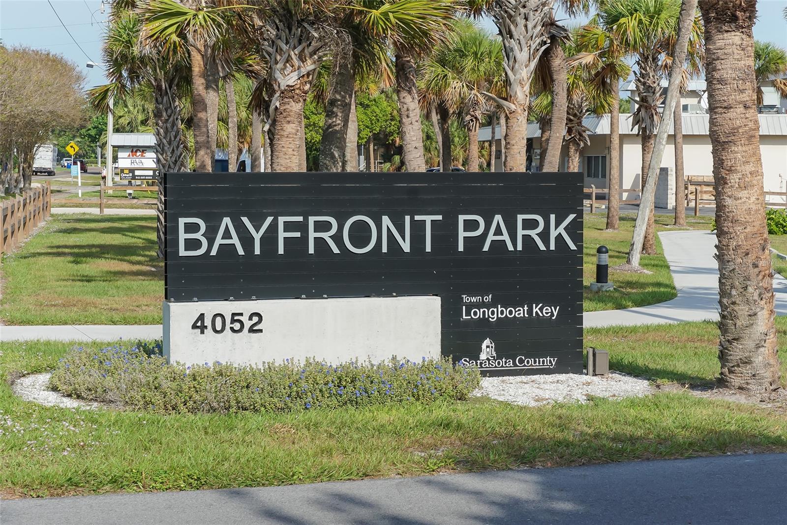 Image 12 of 29 For 579 Bayview Drive