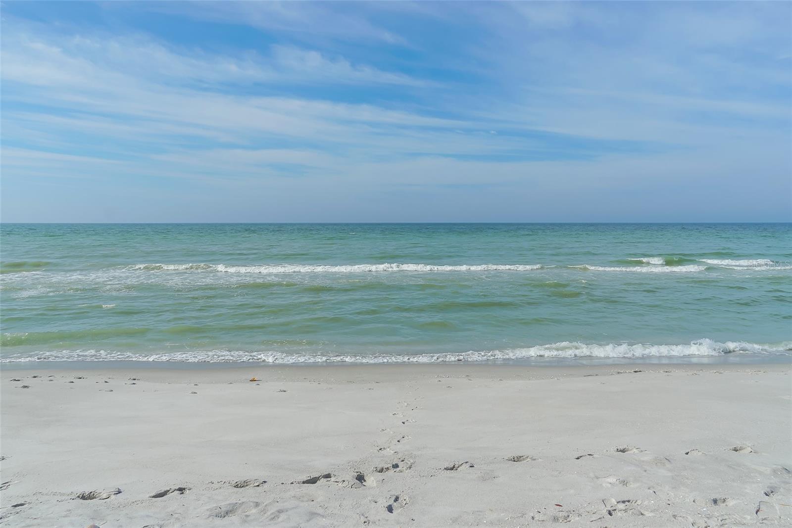 Image 18 of 29 For 579 Bayview Drive