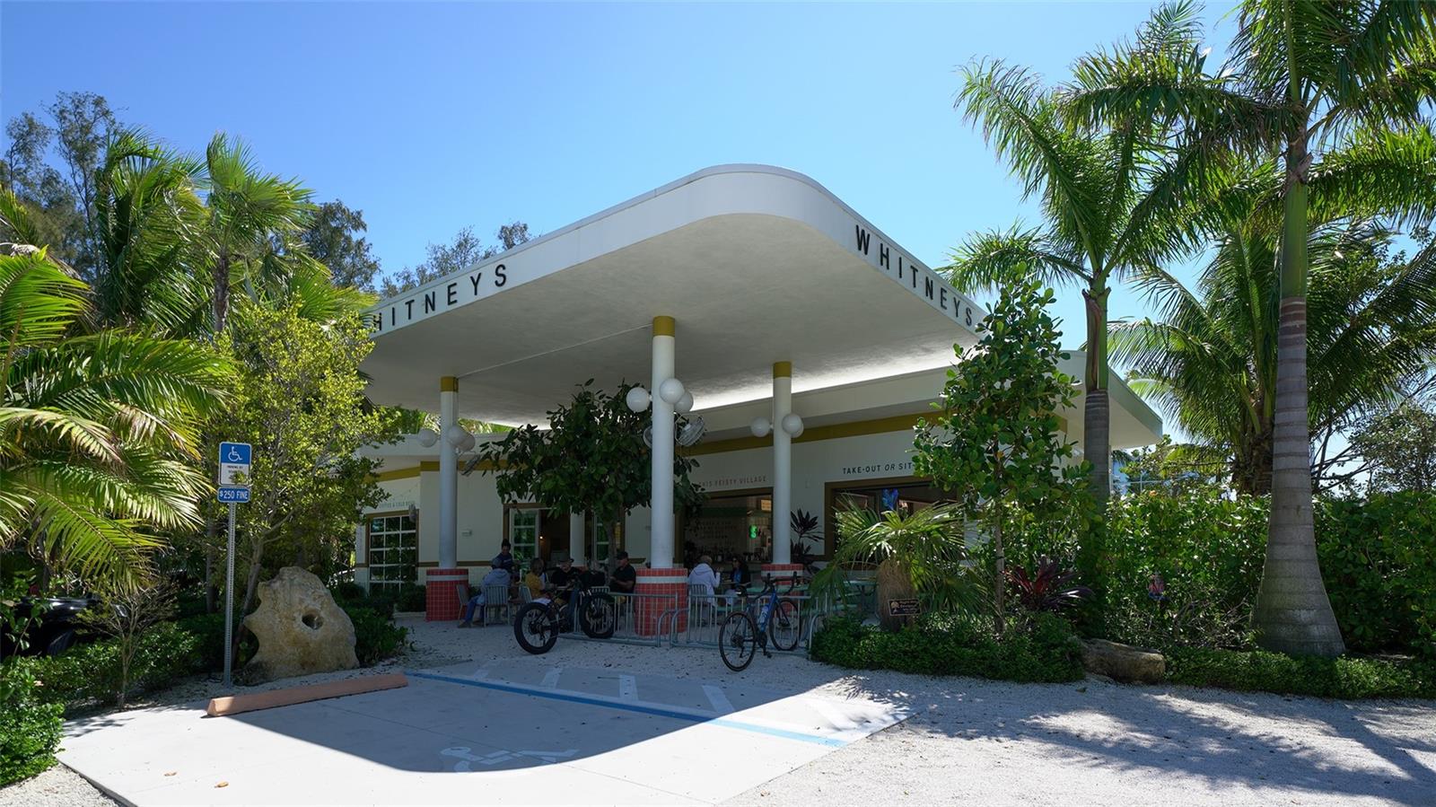 Image 19 of 29 For 579 Bayview Drive