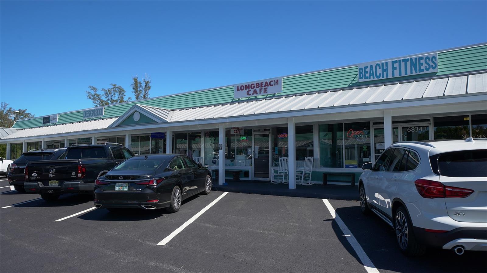 Image 21 of 29 For 579 Bayview Drive