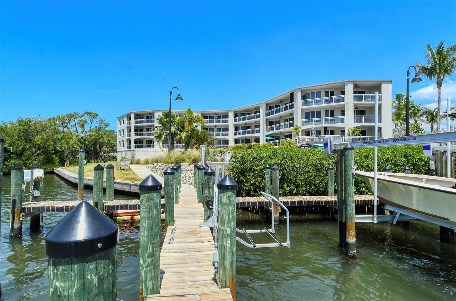 Image 45 of 59 For 516 Tamiami Trail S 102