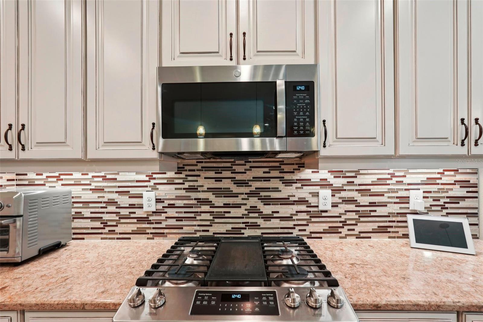 Image 15 of 68 For 10802 Seasons Way