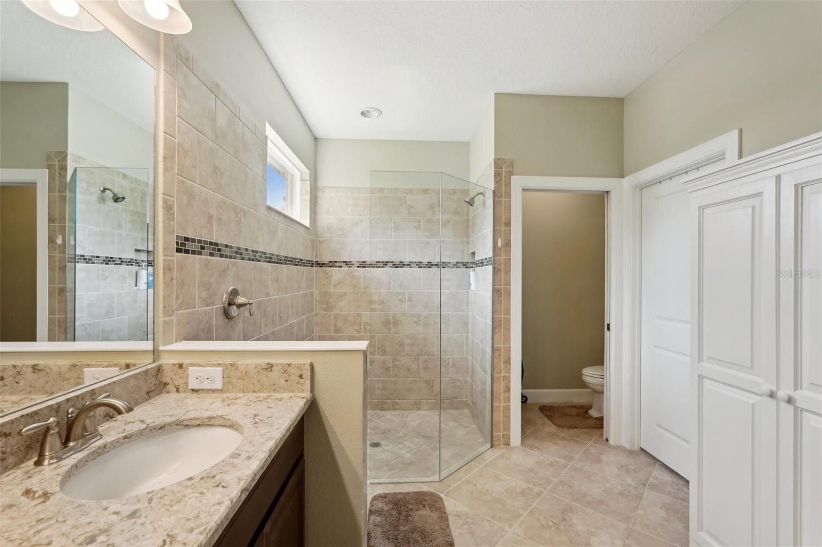 Image 33 of 68 For 10802 Seasons Way