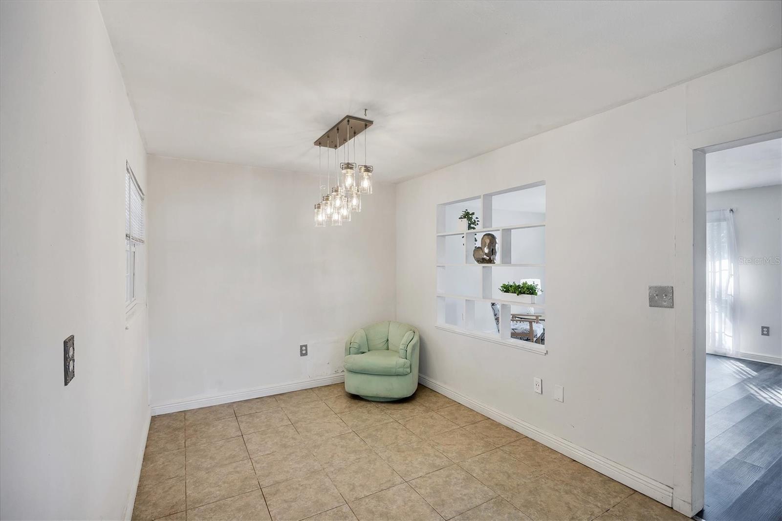 Image 12 of 28 For 2945 Michigan Street