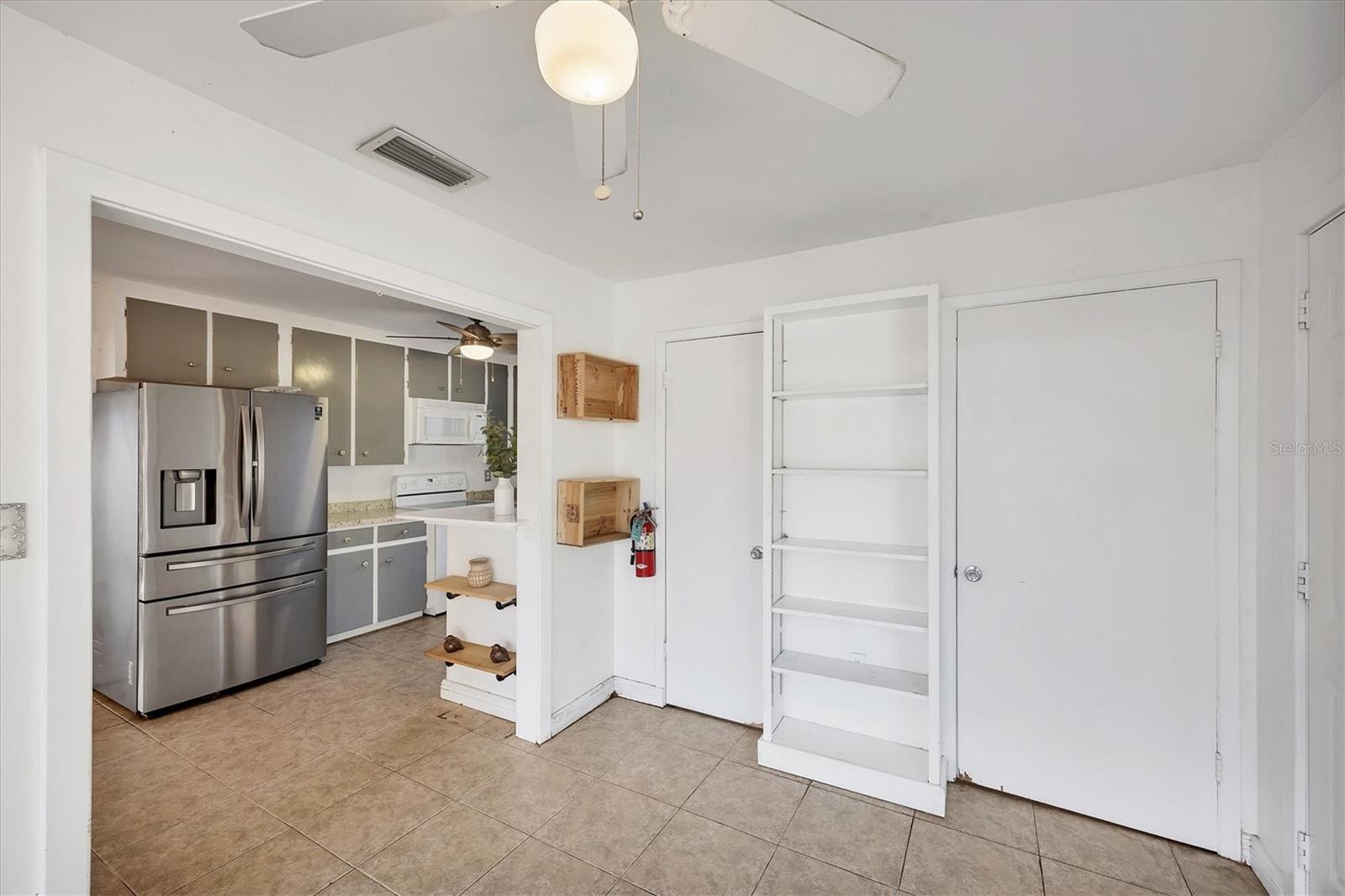 Image 13 of 28 For 2945 Michigan Street