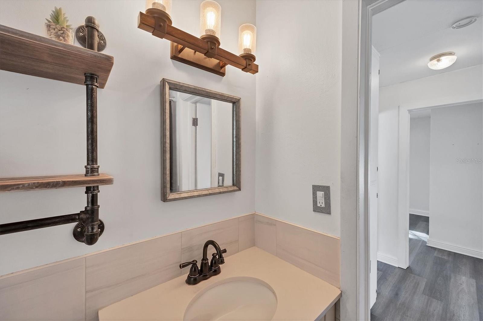 Image 18 of 28 For 2945 Michigan Street