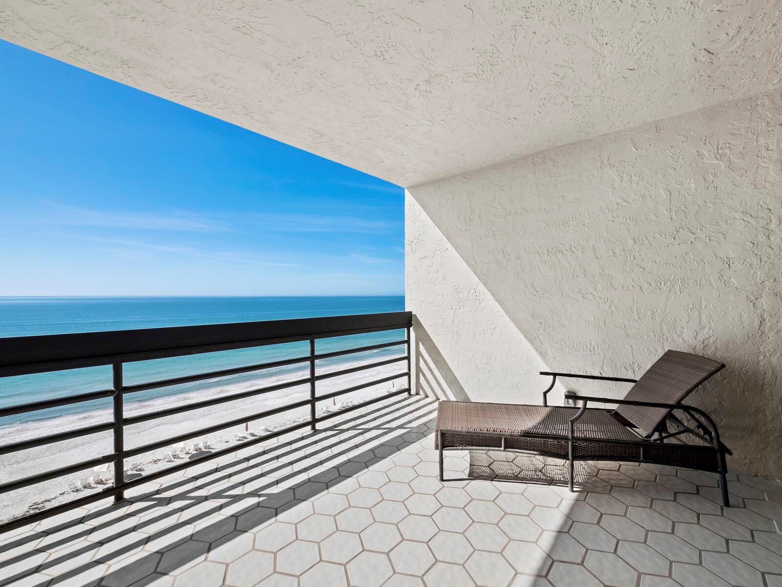 Image 14 of 57 For 1135 Gulf Of Mexico Drive 605