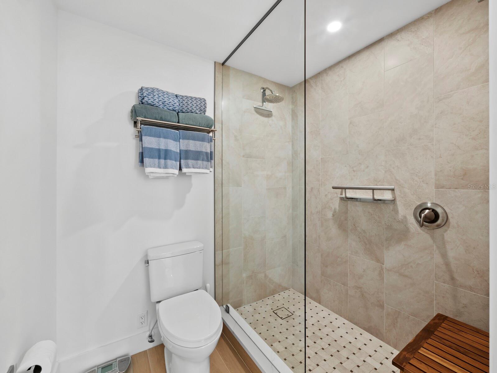 Image 27 of 57 For 1135 Gulf Of Mexico Drive 605