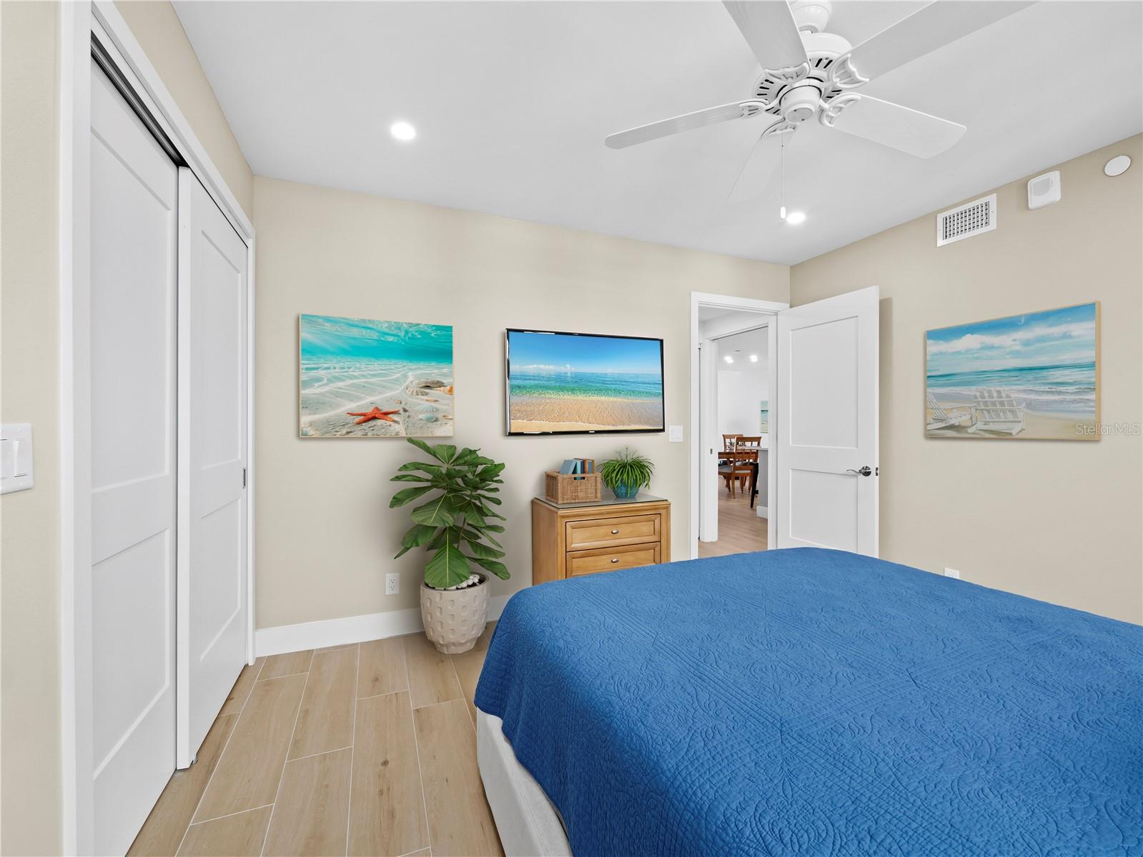 Image 29 of 57 For 1135 Gulf Of Mexico Drive 605