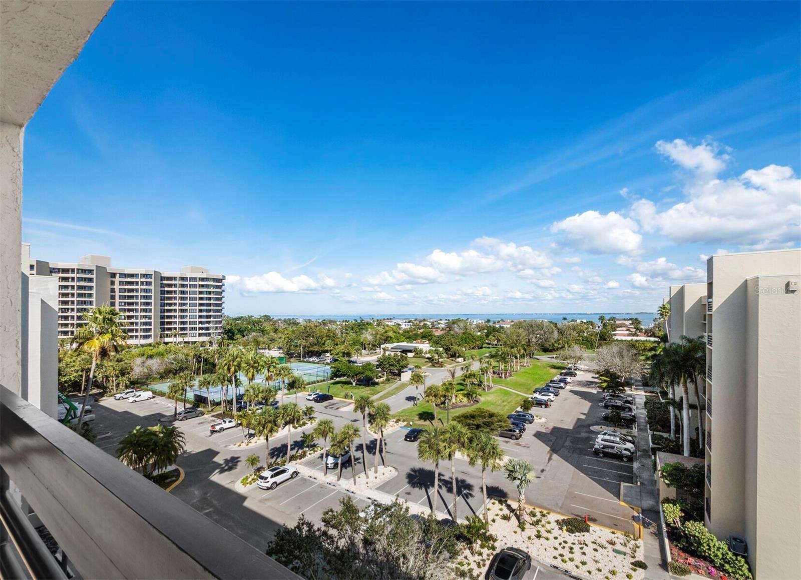 Image 3 of 57 For 1135 Gulf Of Mexico Drive 605