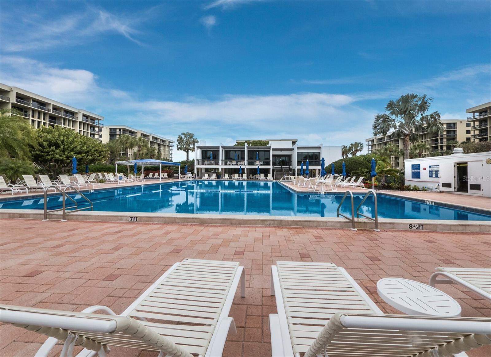 Image 40 of 57 For 1135 Gulf Of Mexico Drive 605