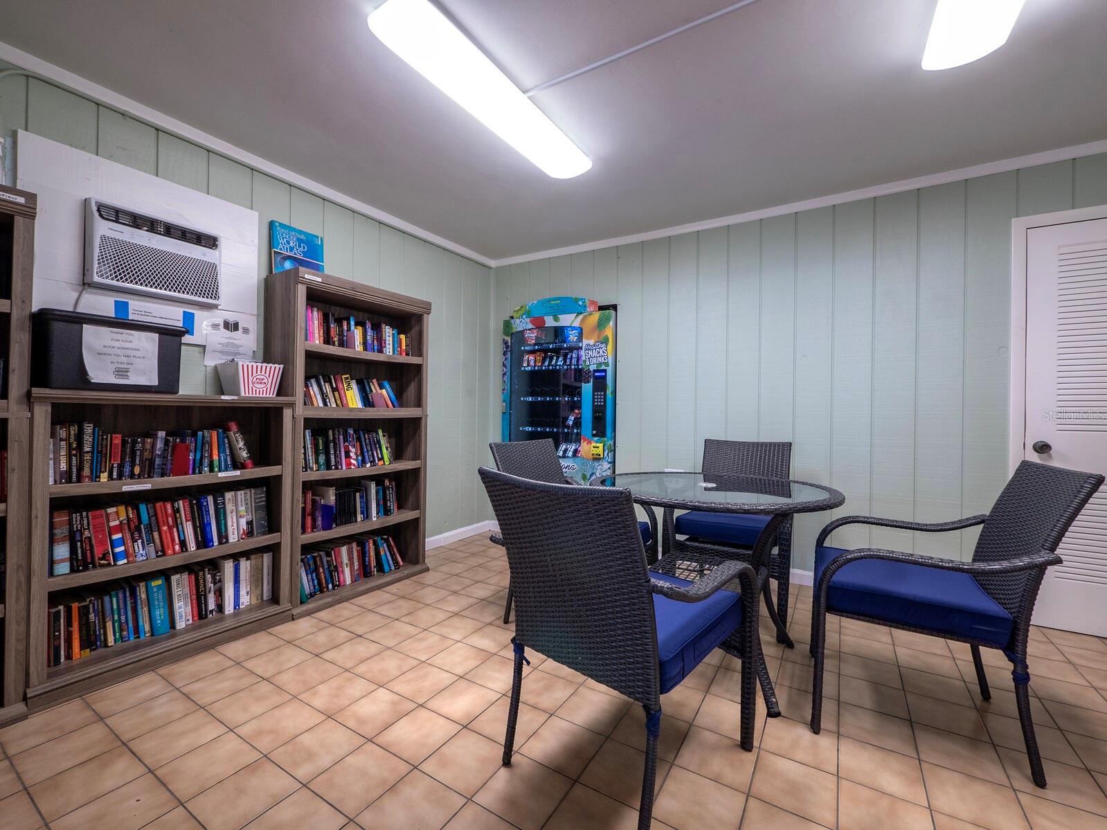 Image 48 of 57 For 1135 Gulf Of Mexico Drive 605