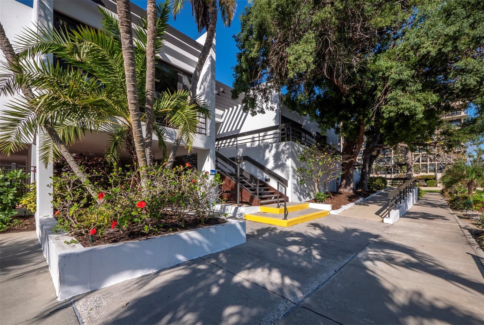 Image 53 of 57 For 1135 Gulf Of Mexico Drive 605