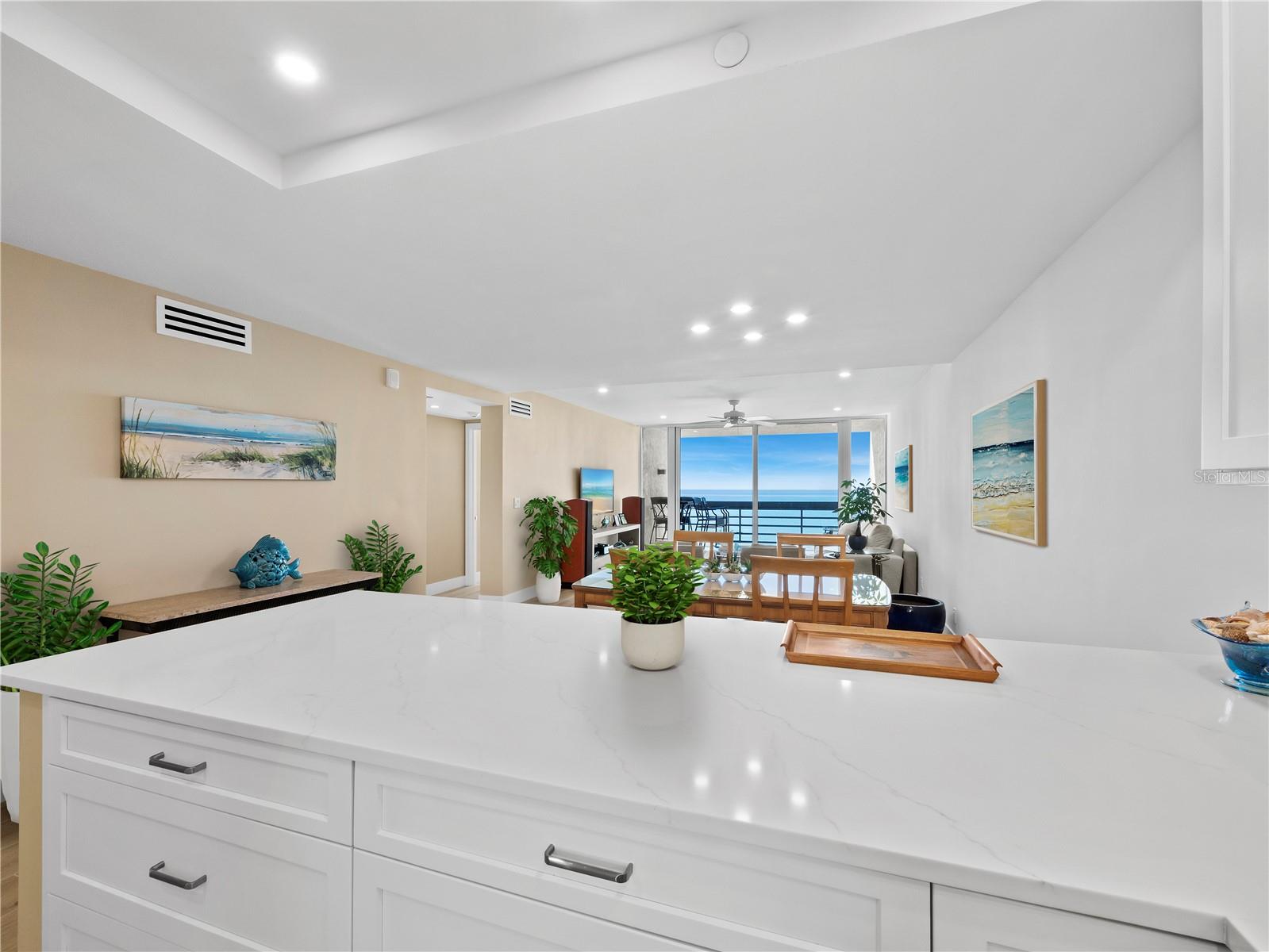 Image 7 of 57 For 1135 Gulf Of Mexico Drive 605