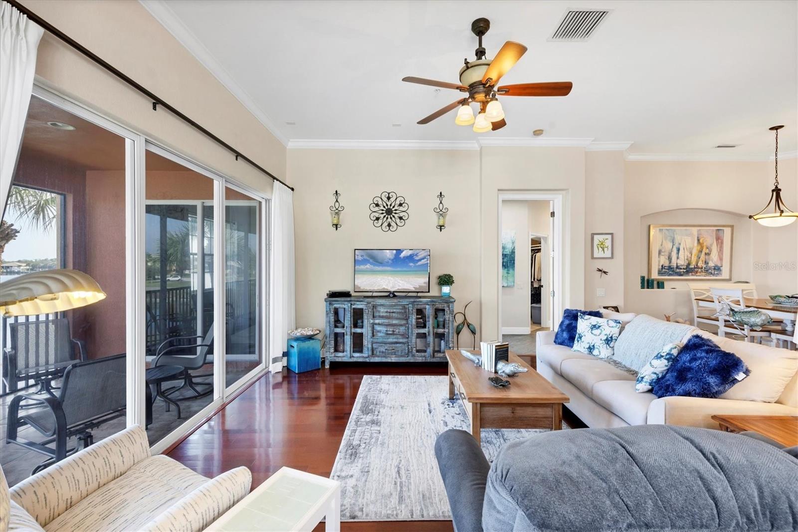 Image 18 of 52 For 1141 Riverscape St  C