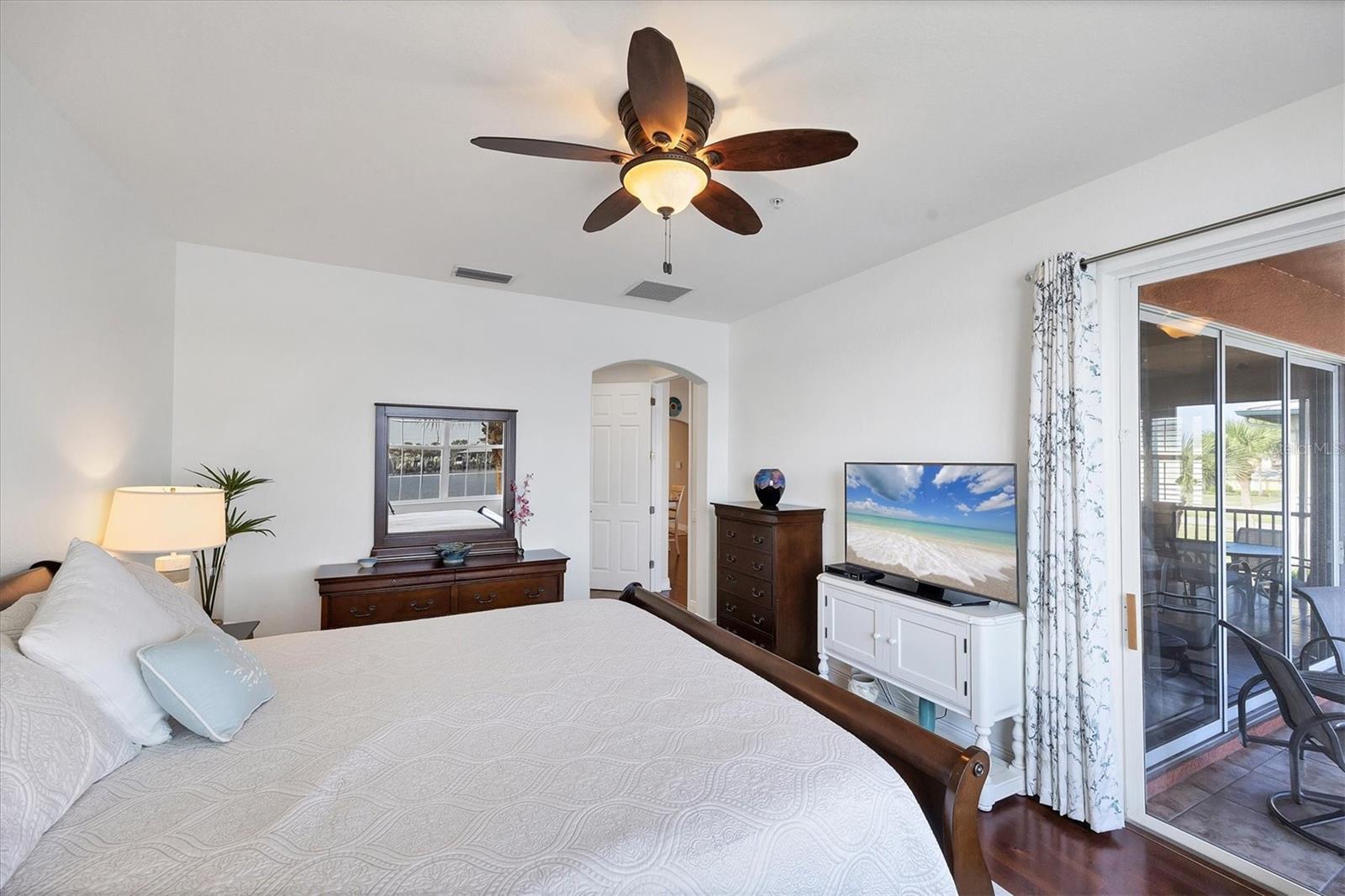 Image 28 of 52 For 1141 Riverscape St  C