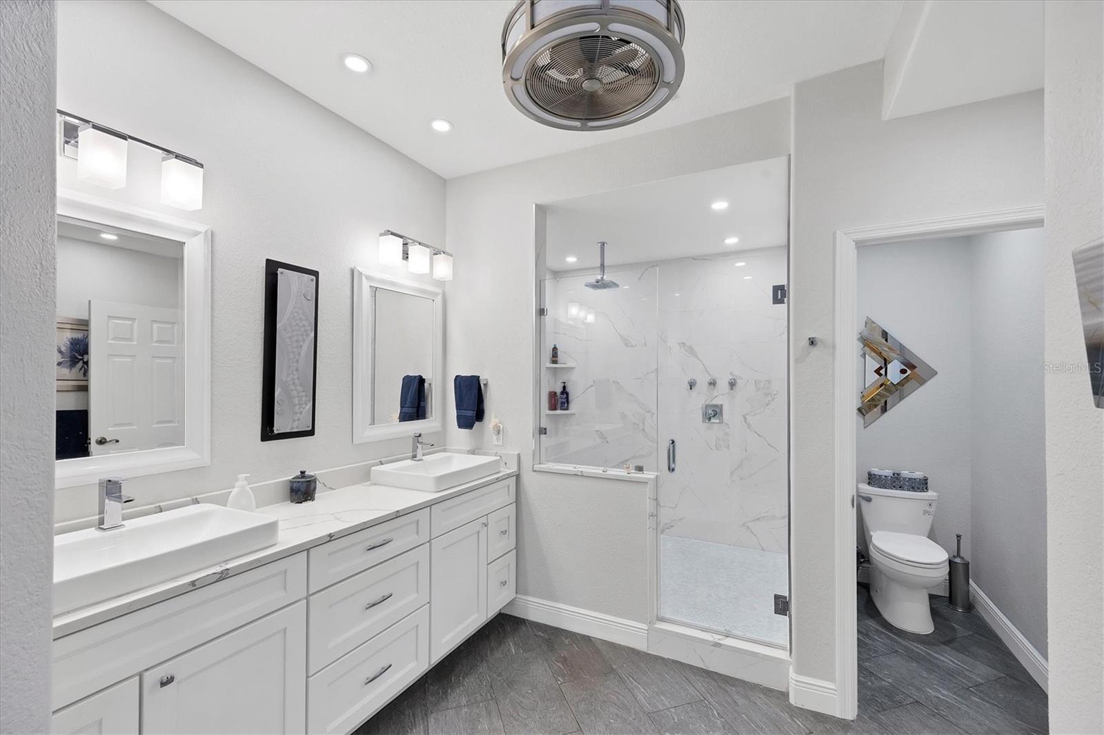 Image 31 of 52 For 1141 Riverscape St  C