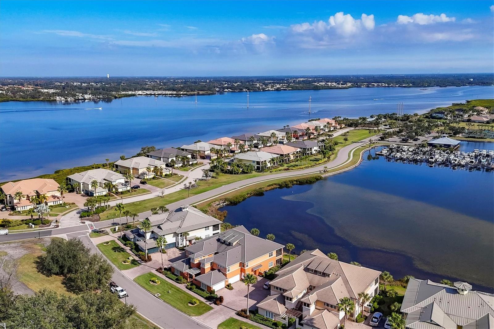 Image 5 of 52 For 1141 Riverscape St  C