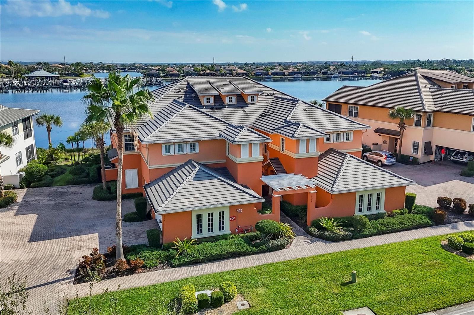 Image 7 of 52 For 1141 Riverscape St  C