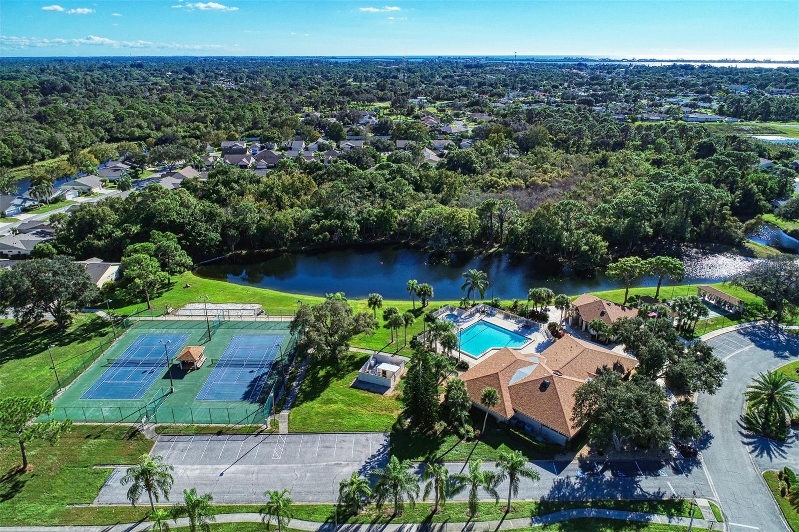 Image 62 of 70 For 279 Park Forest Boulevard