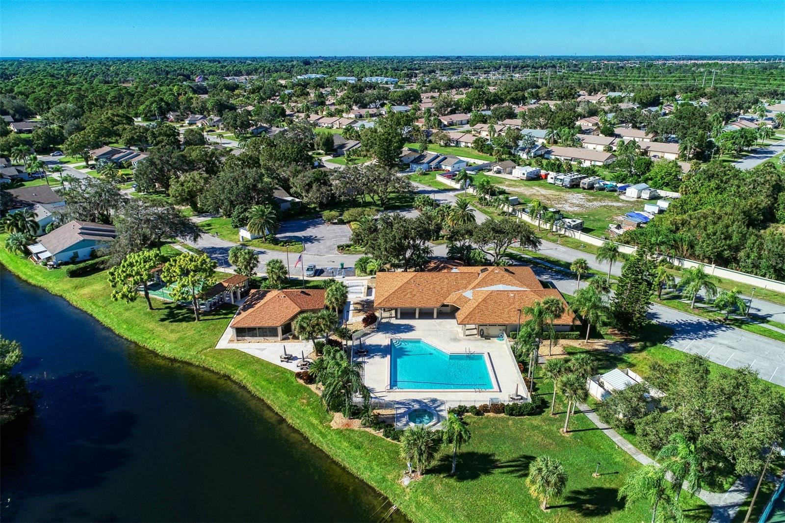 Image 64 of 70 For 279 Park Forest Boulevard