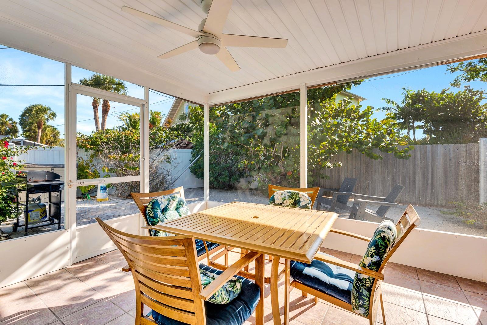 Image 32 of 52 For 207 75th Street E