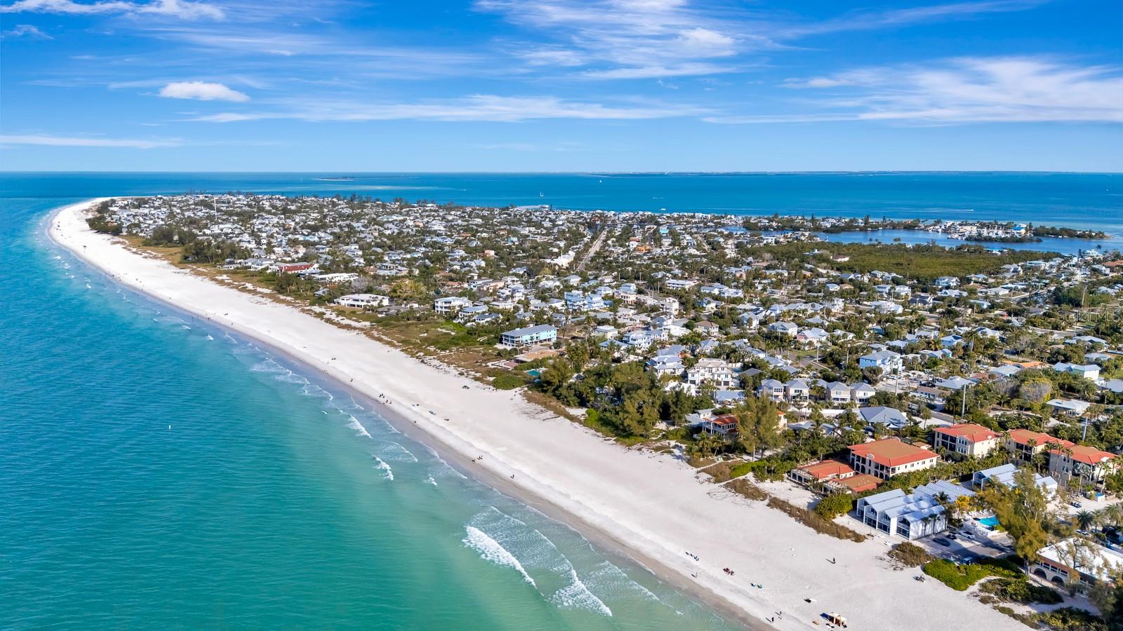 Image 40 of 52 For 207 75th Street E