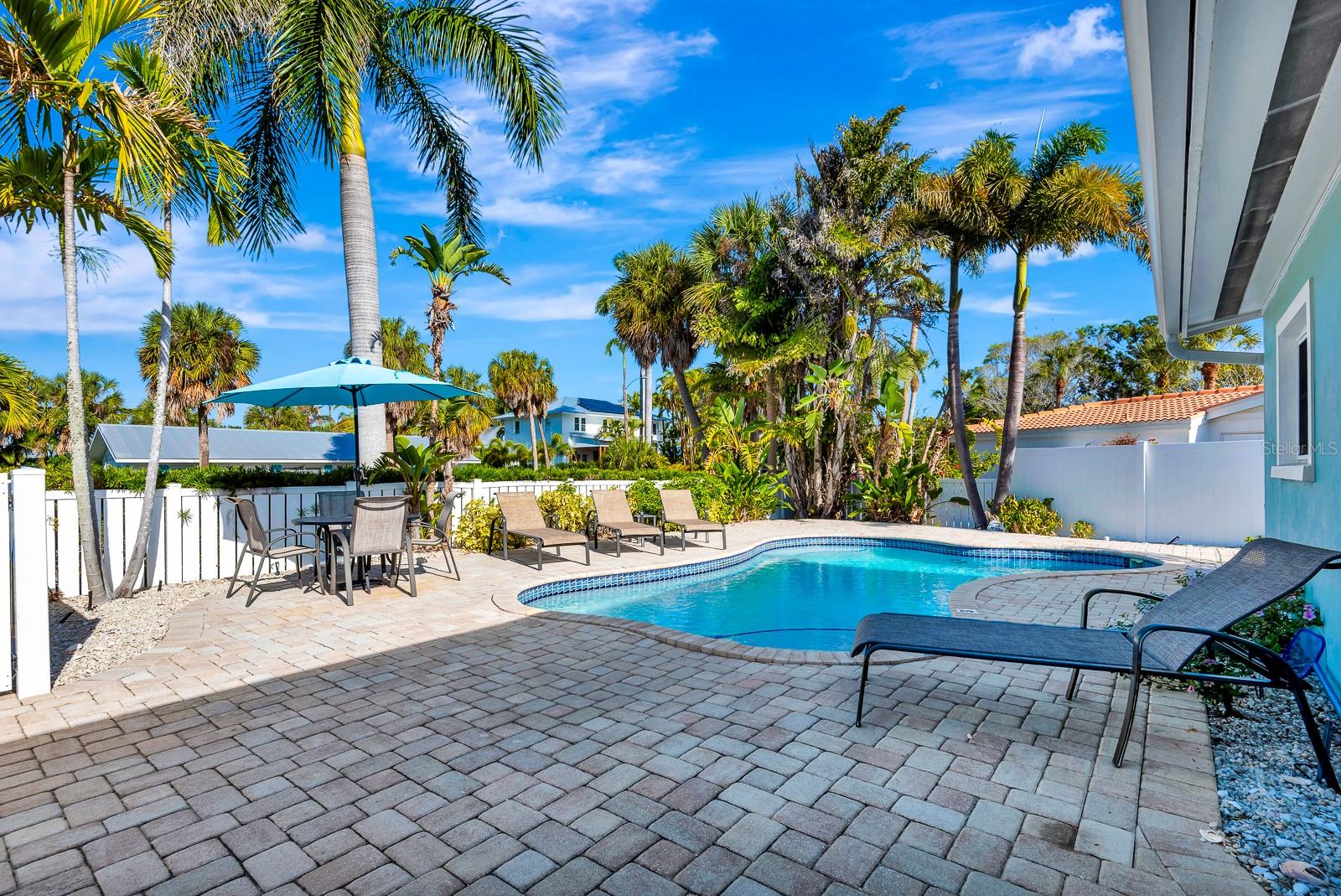 Image 7 of 52 For 207 75th Street E