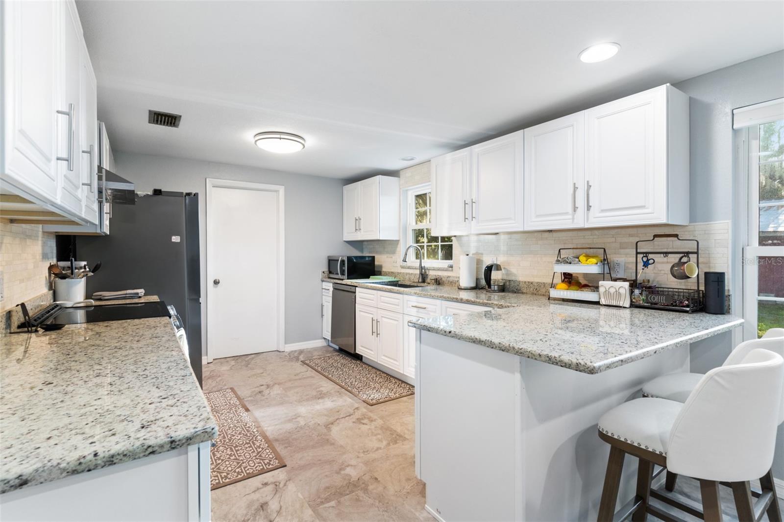 Image 14 of 44 For 2802 Lyra Lane