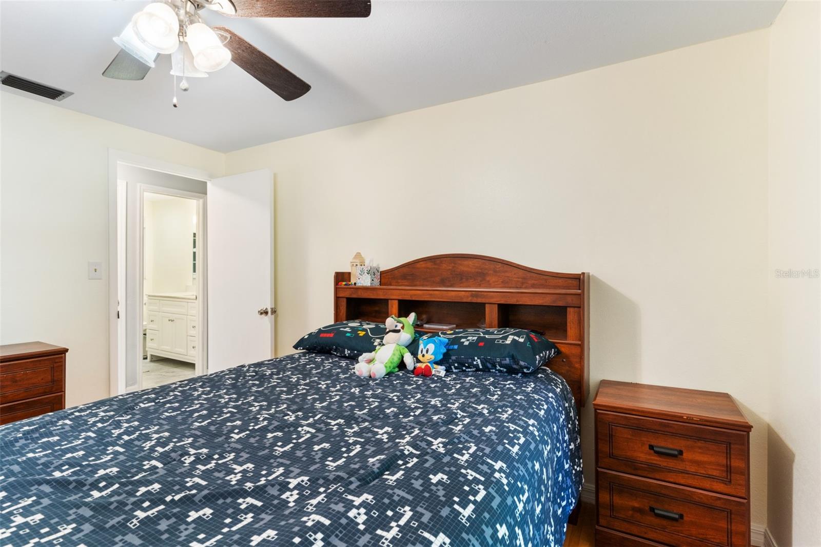 Image 26 of 44 For 2802 Lyra Lane