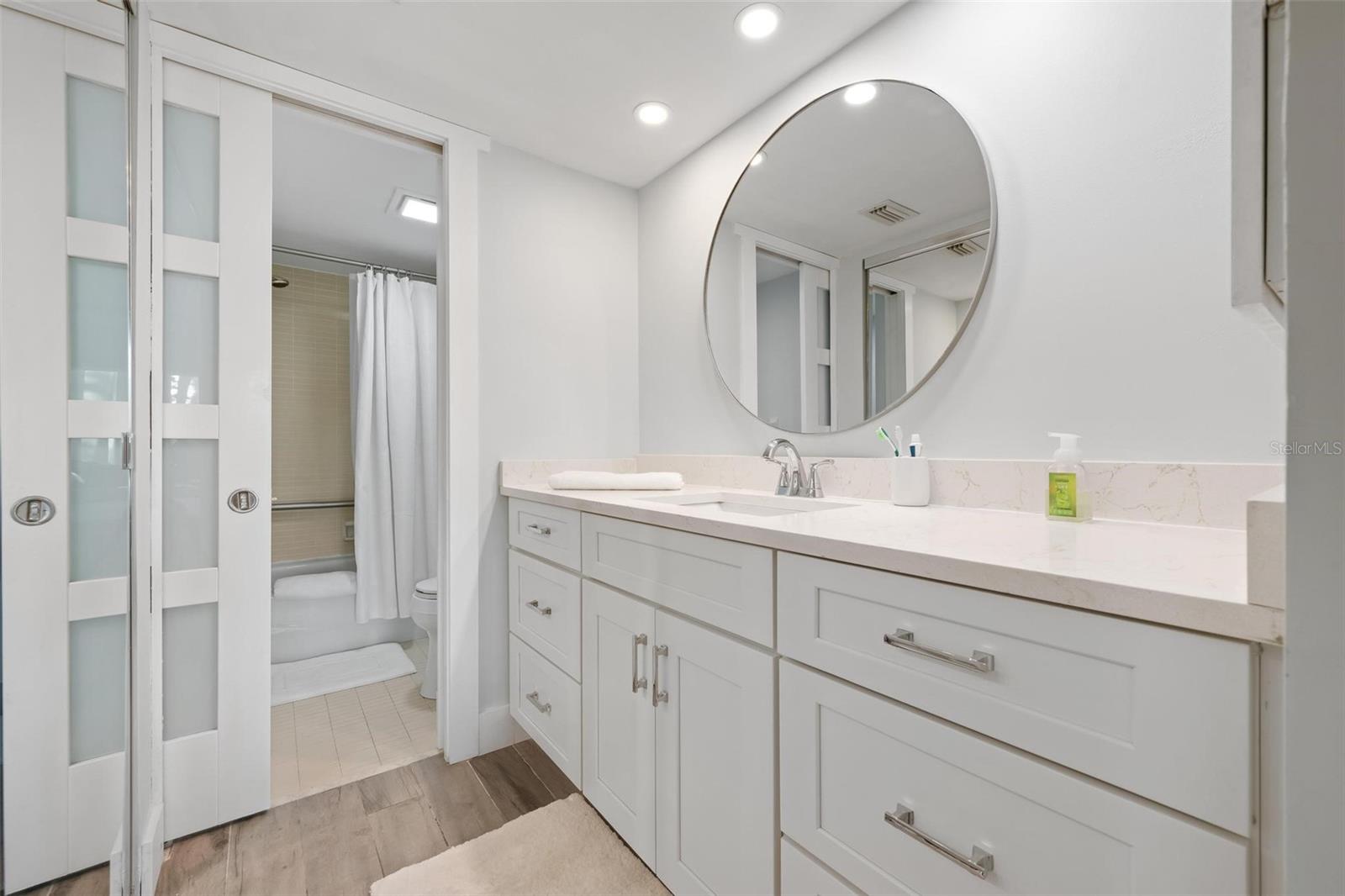 Image 15 of 28 For 5260 Gulf Of Mexico Drive 403