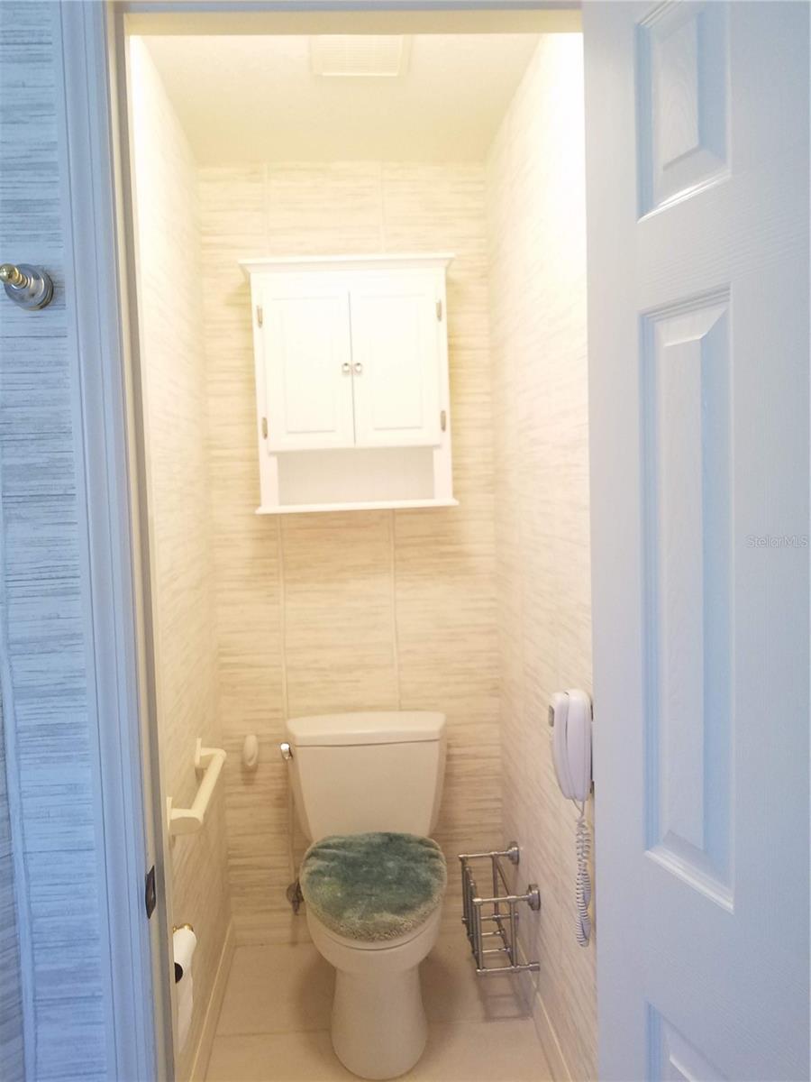 Image 14 of 18 For 5271 Highbury Circle