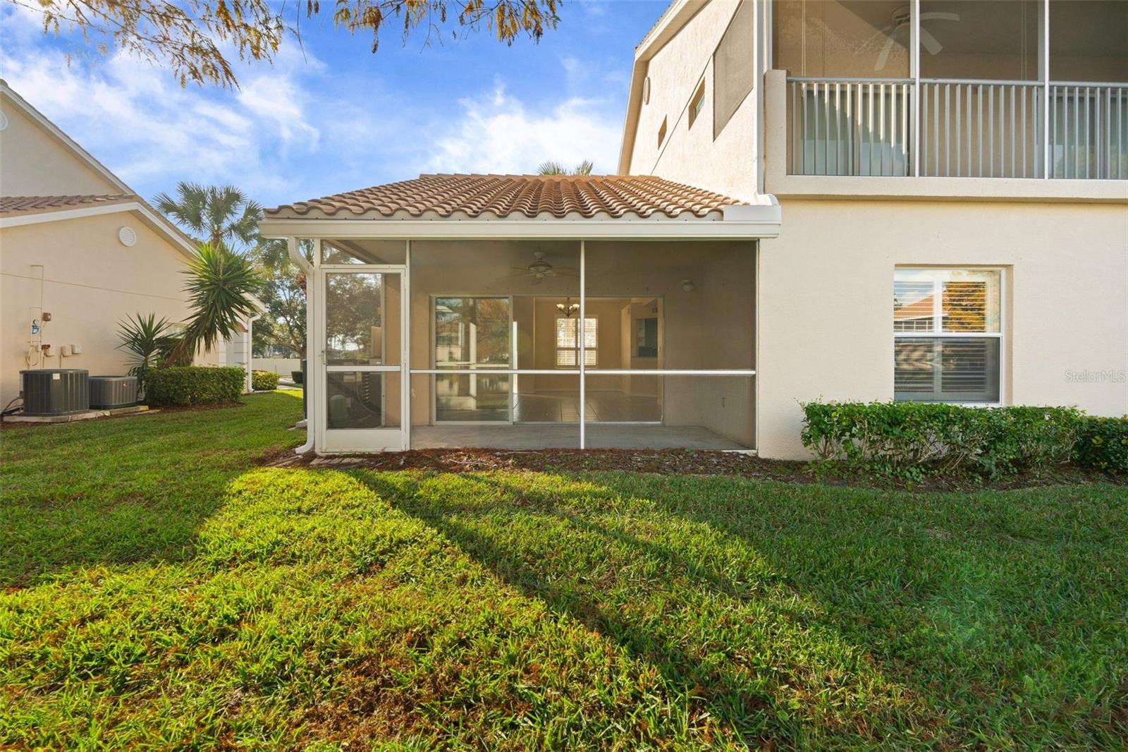 Image 17 of 95 For 7123 Strand Circle