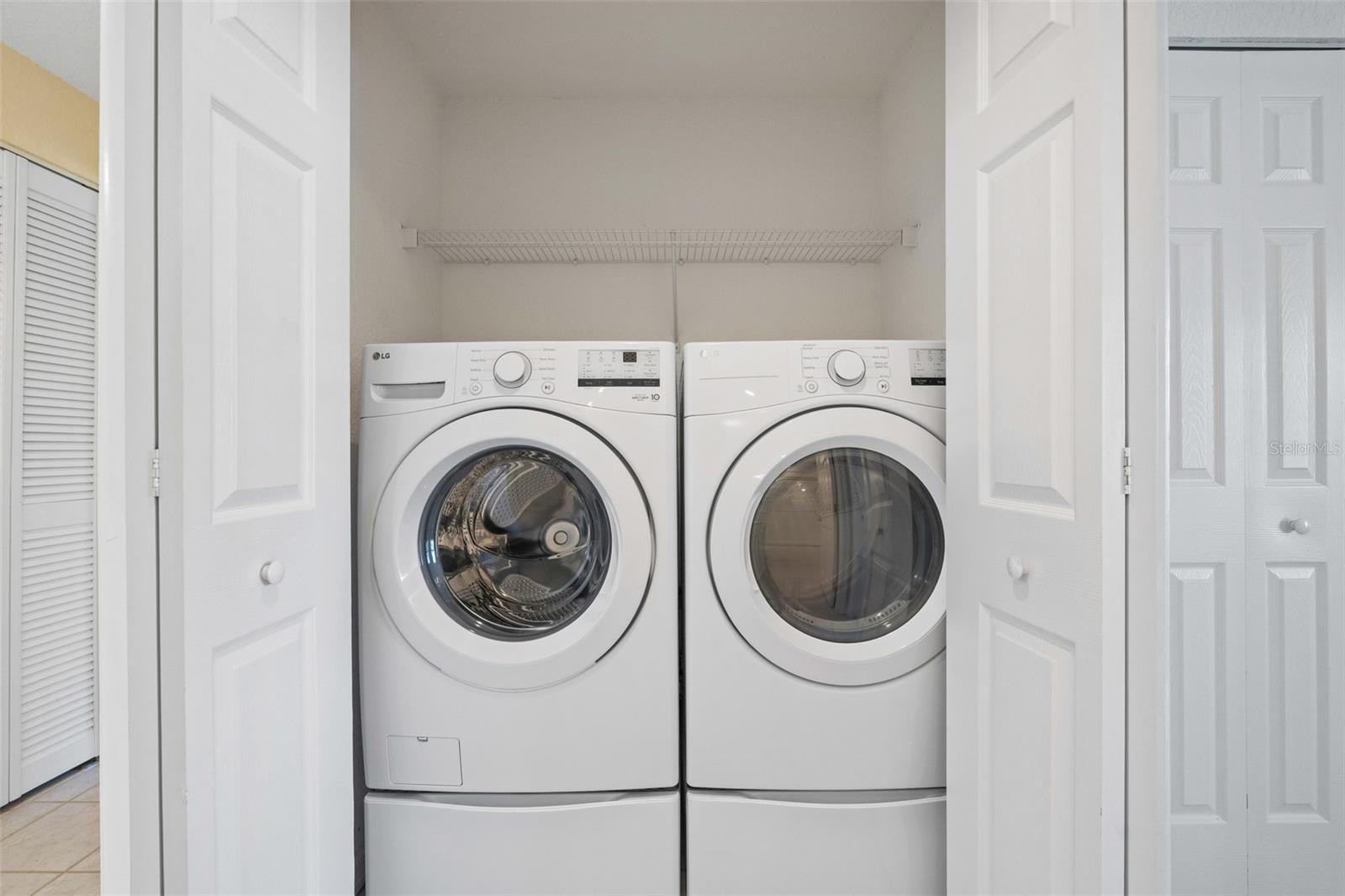 Image 35 of 95 For 7123 Strand Circle