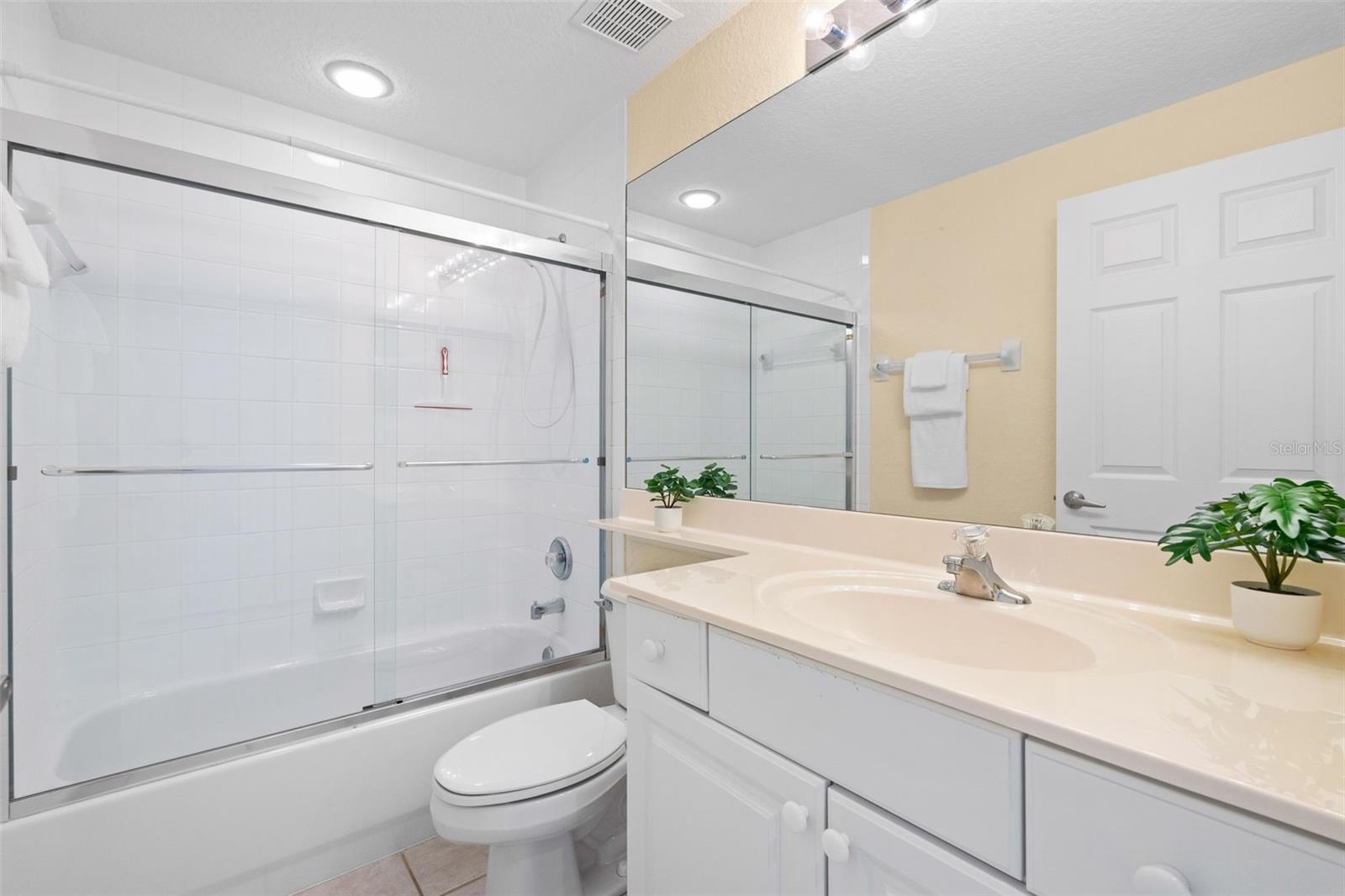 Image 36 of 95 For 7123 Strand Circle