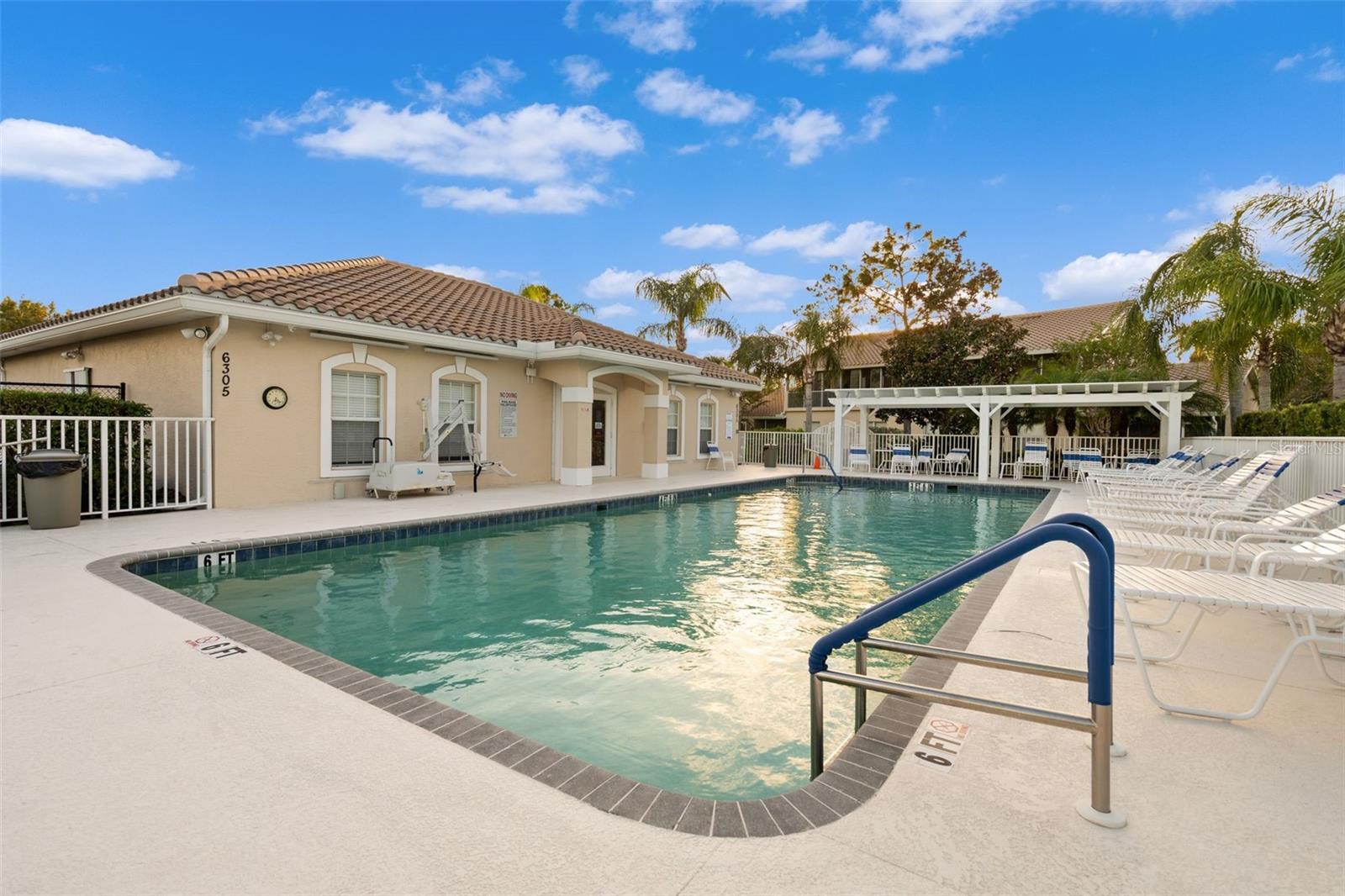 Image 49 of 95 For 7123 Strand Circle