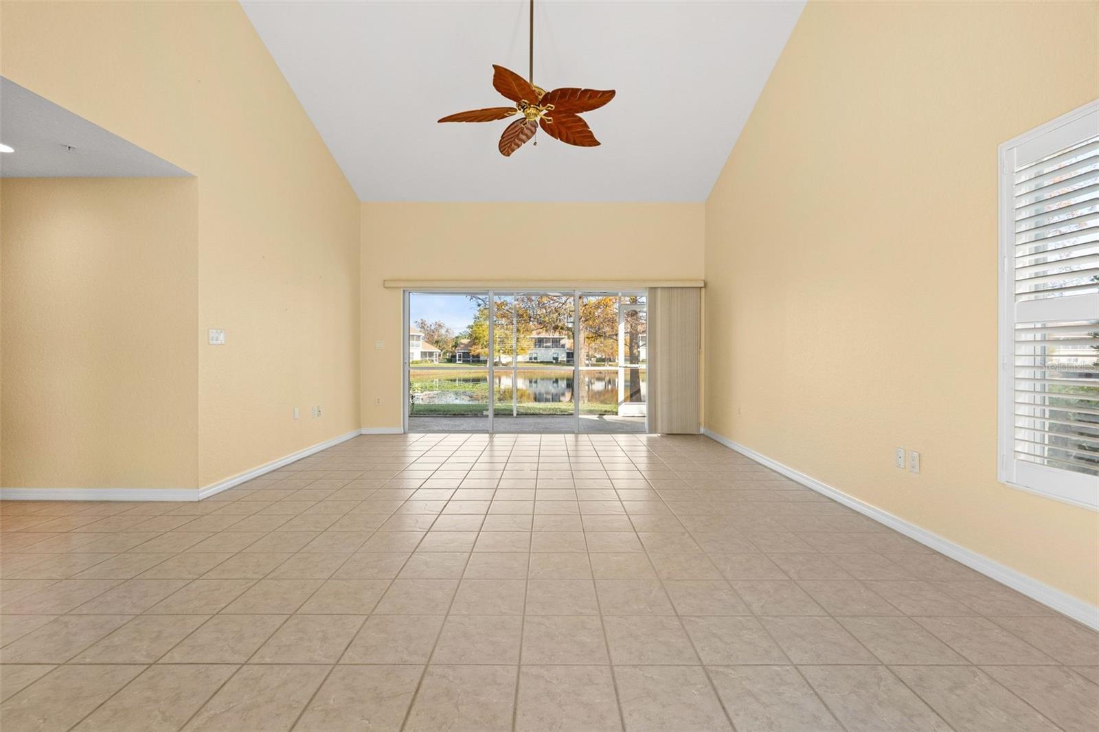 Image 6 of 95 For 7123 Strand Circle