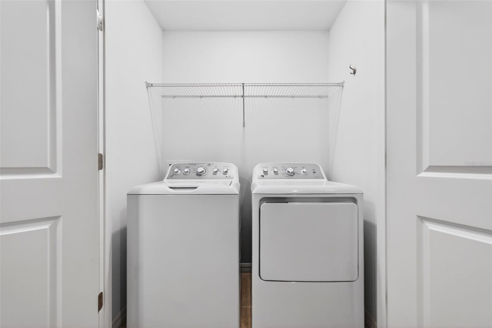 Image 22 of 53 For 5734 Archipelago Street