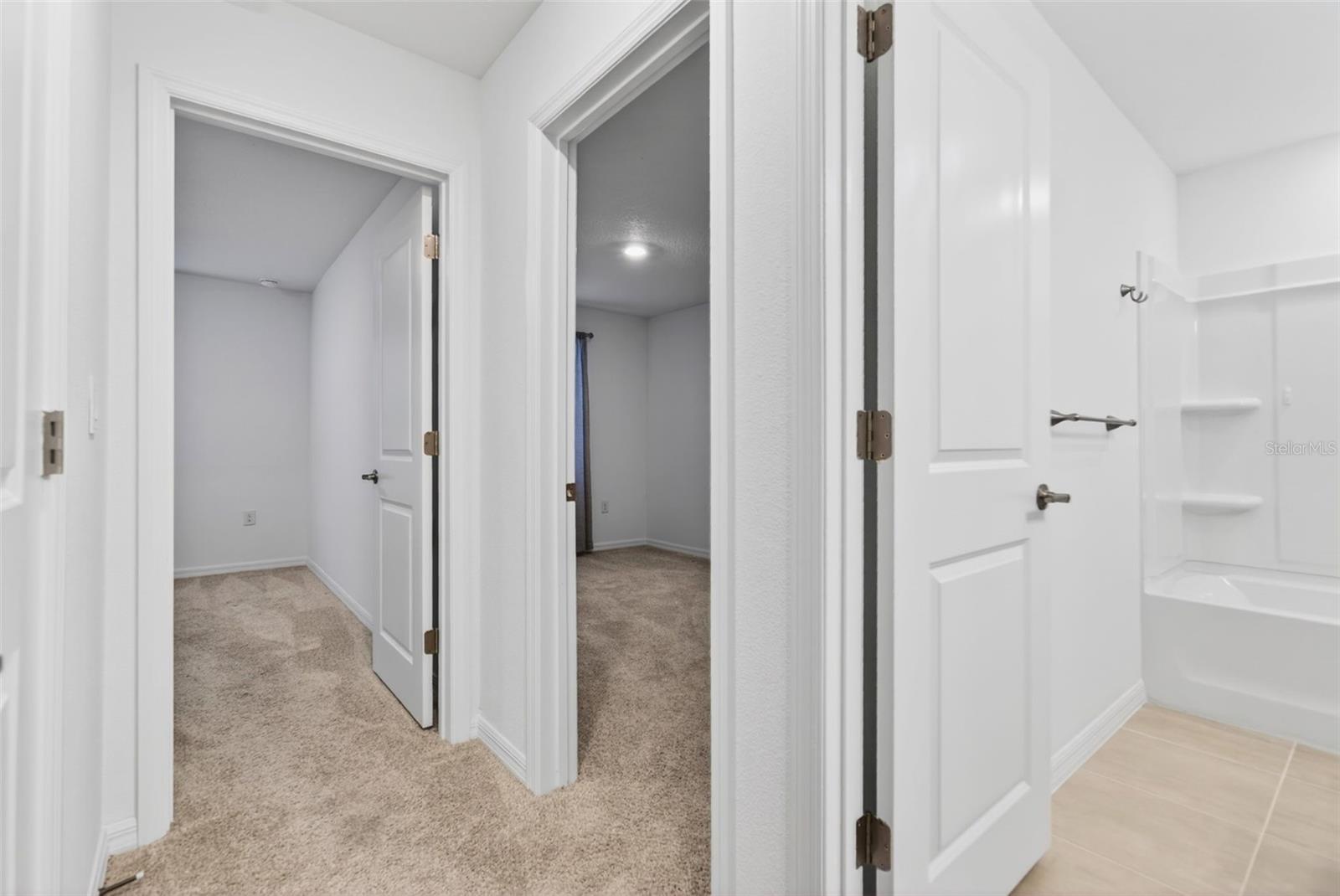 Image 23 of 53 For 5734 Archipelago Street