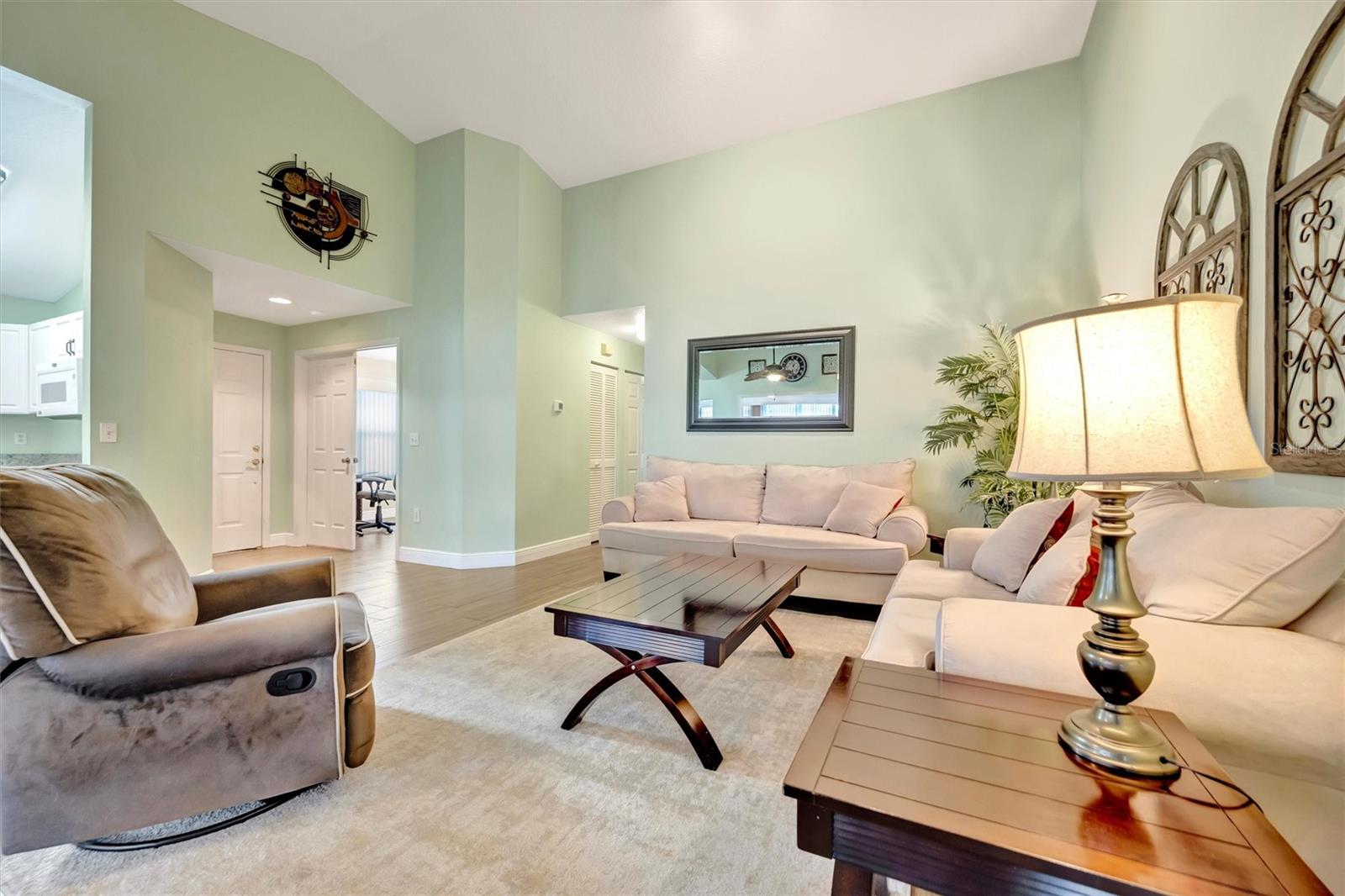 Image 12 of 51 For 1612 Fairway Oaks Drive