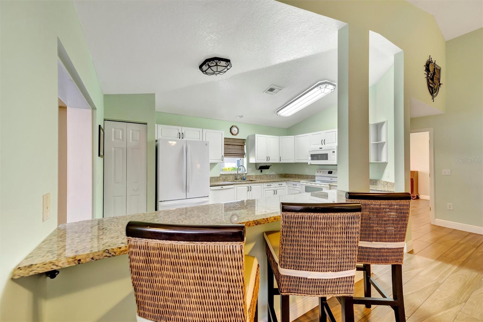 Image 15 of 51 For 1612 Fairway Oaks Drive