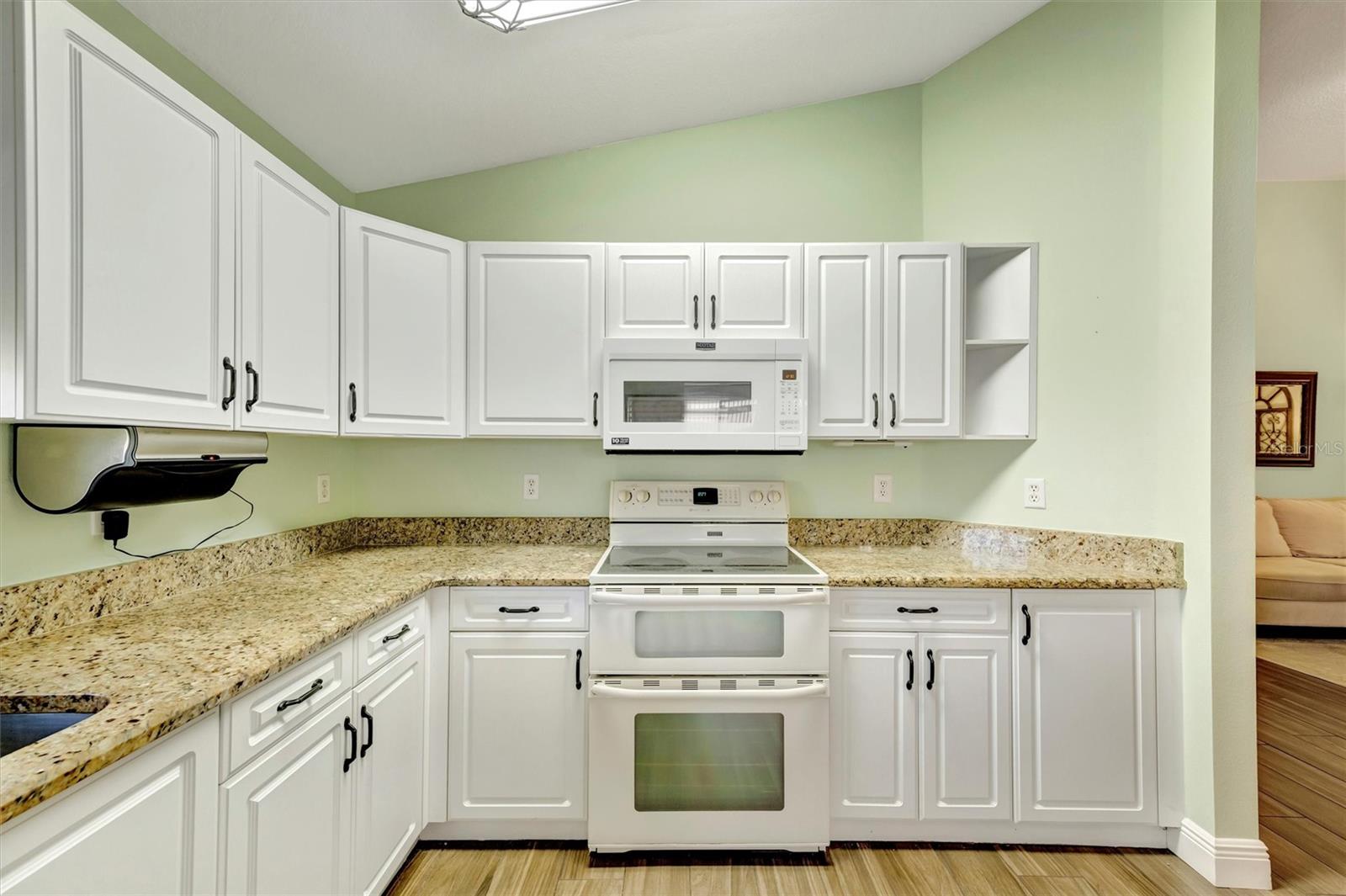 Image 26 of 51 For 1612 Fairway Oaks Drive