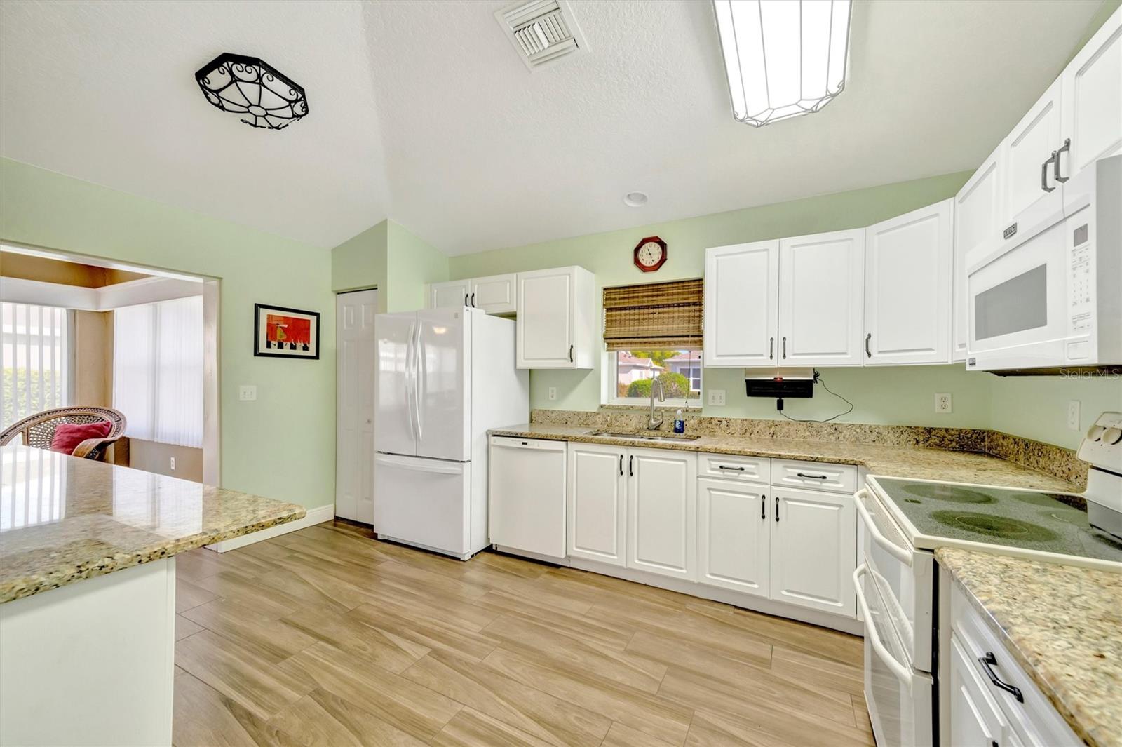 Image 29 of 51 For 1612 Fairway Oaks Drive