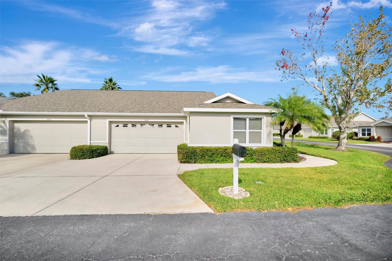 Image 5 of 51 For 1612 Fairway Oaks Drive