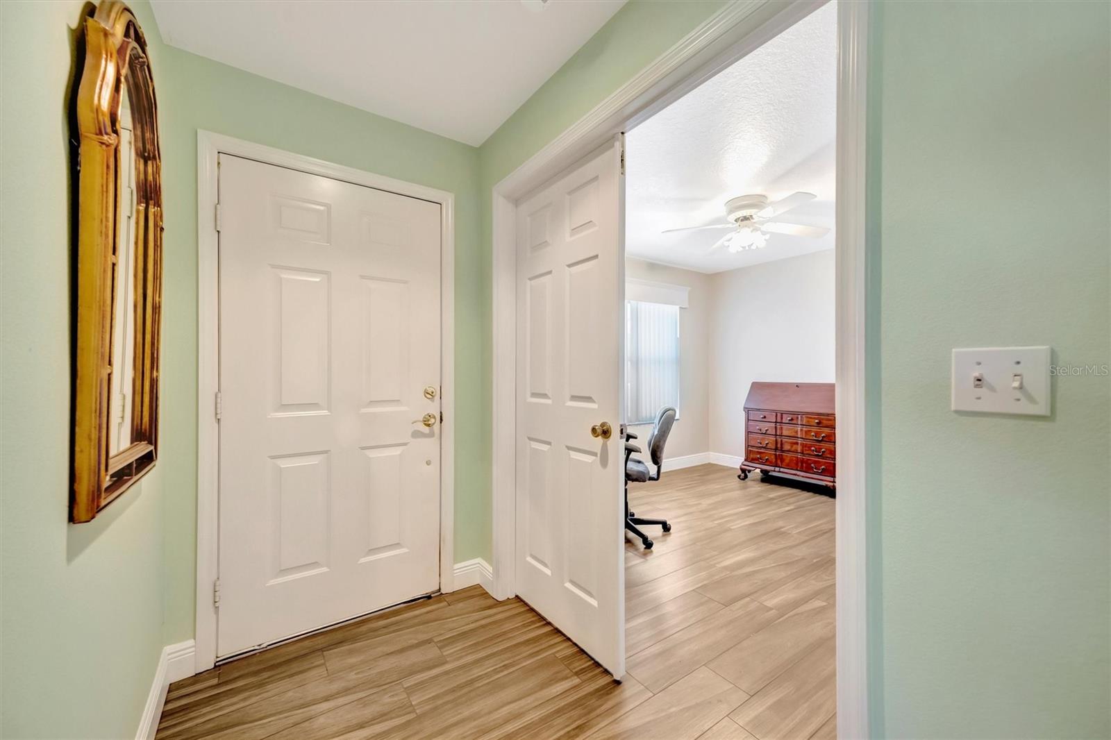 Image 6 of 51 For 1612 Fairway Oaks Drive