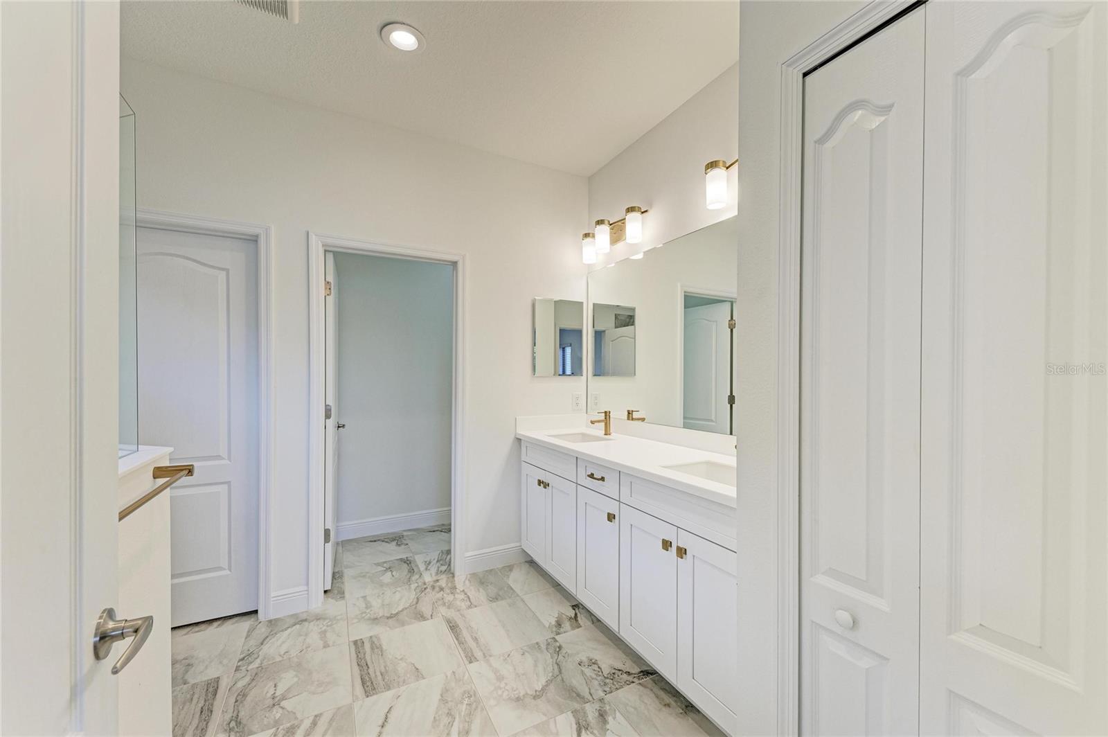 Image 21 of 92 For 6629 Fort Pierce Avenue