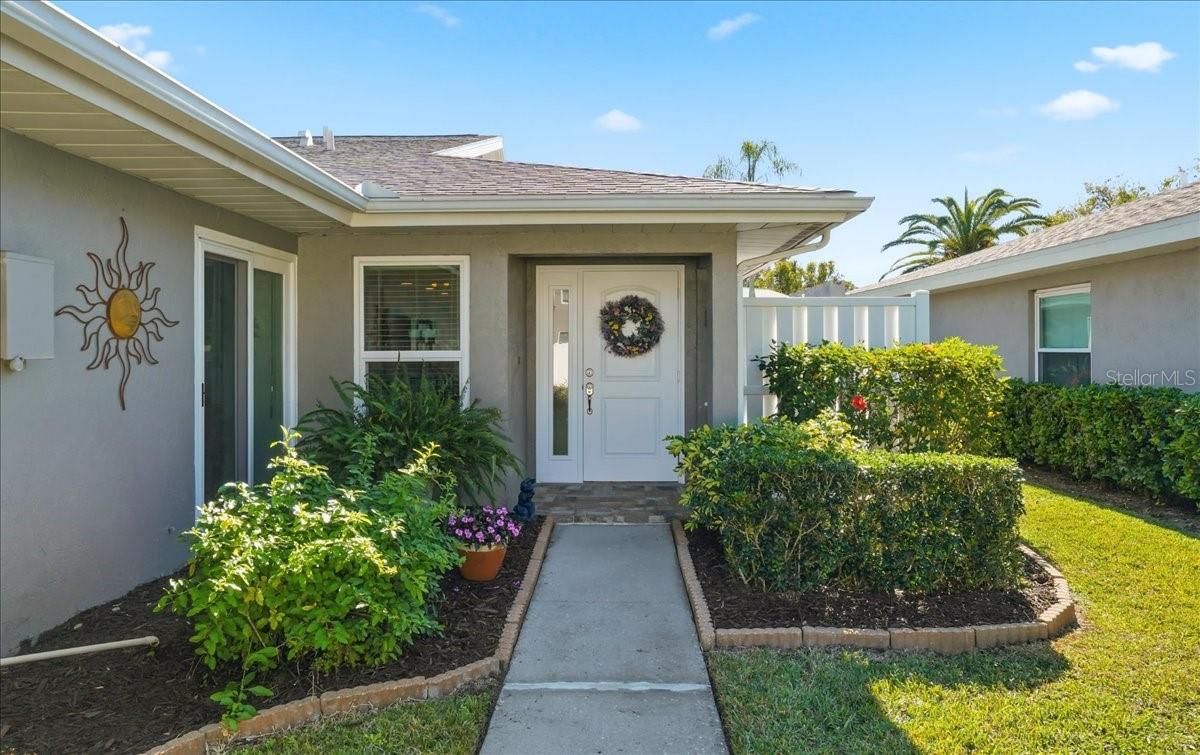 Image 4 of 39 For 3908 Center Gate Circle 27