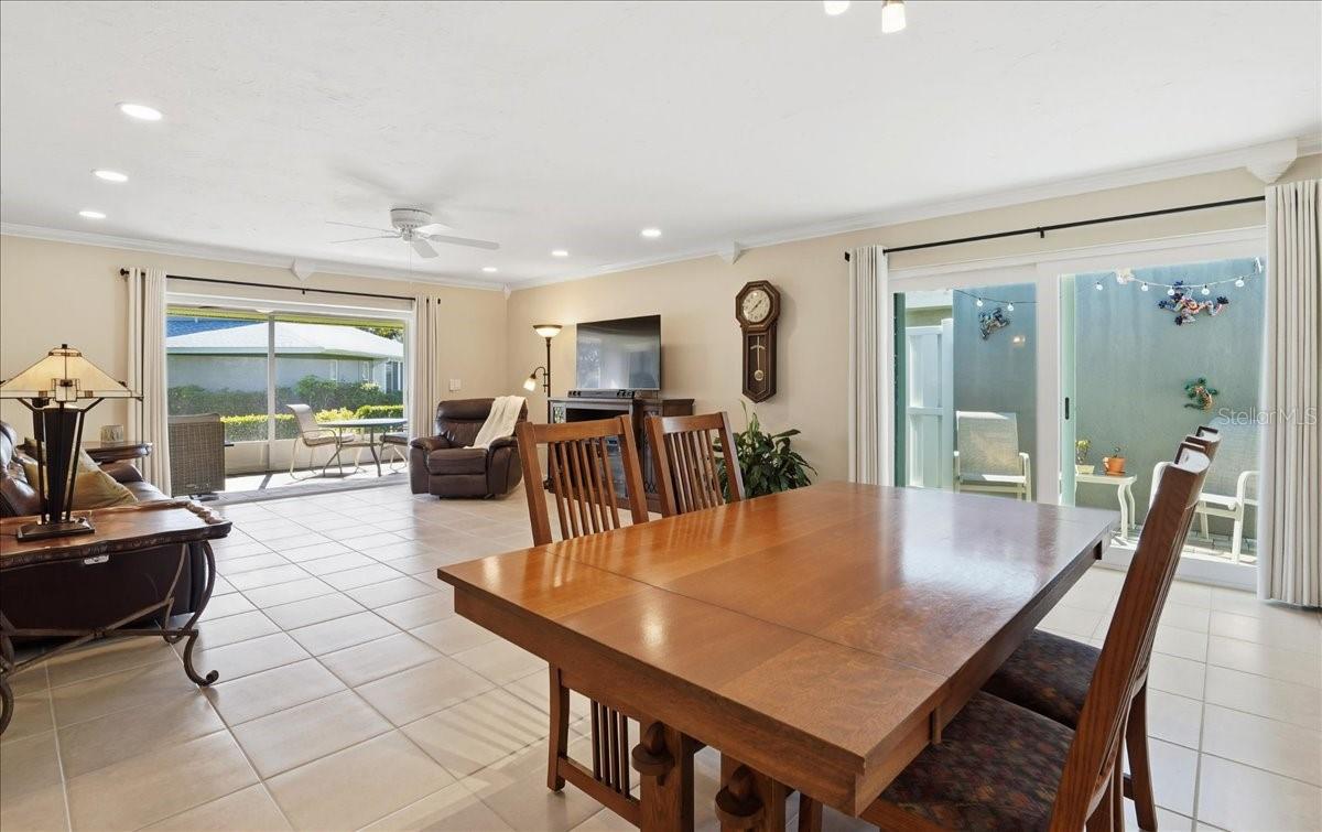 Image 9 of 39 For 3908 Center Gate Circle 27