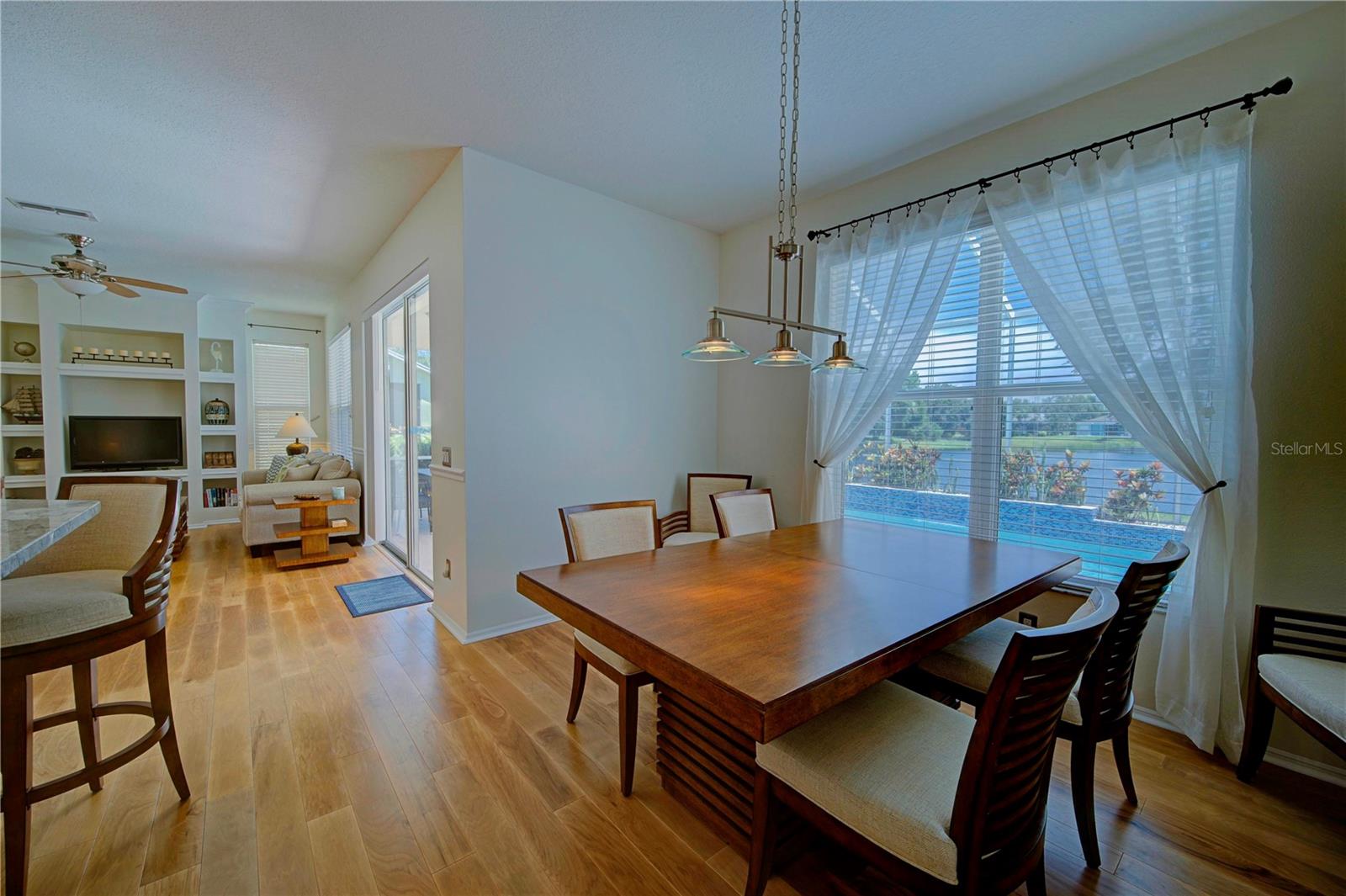 Image 12 of 69 For 3912 4th Avenue Ne