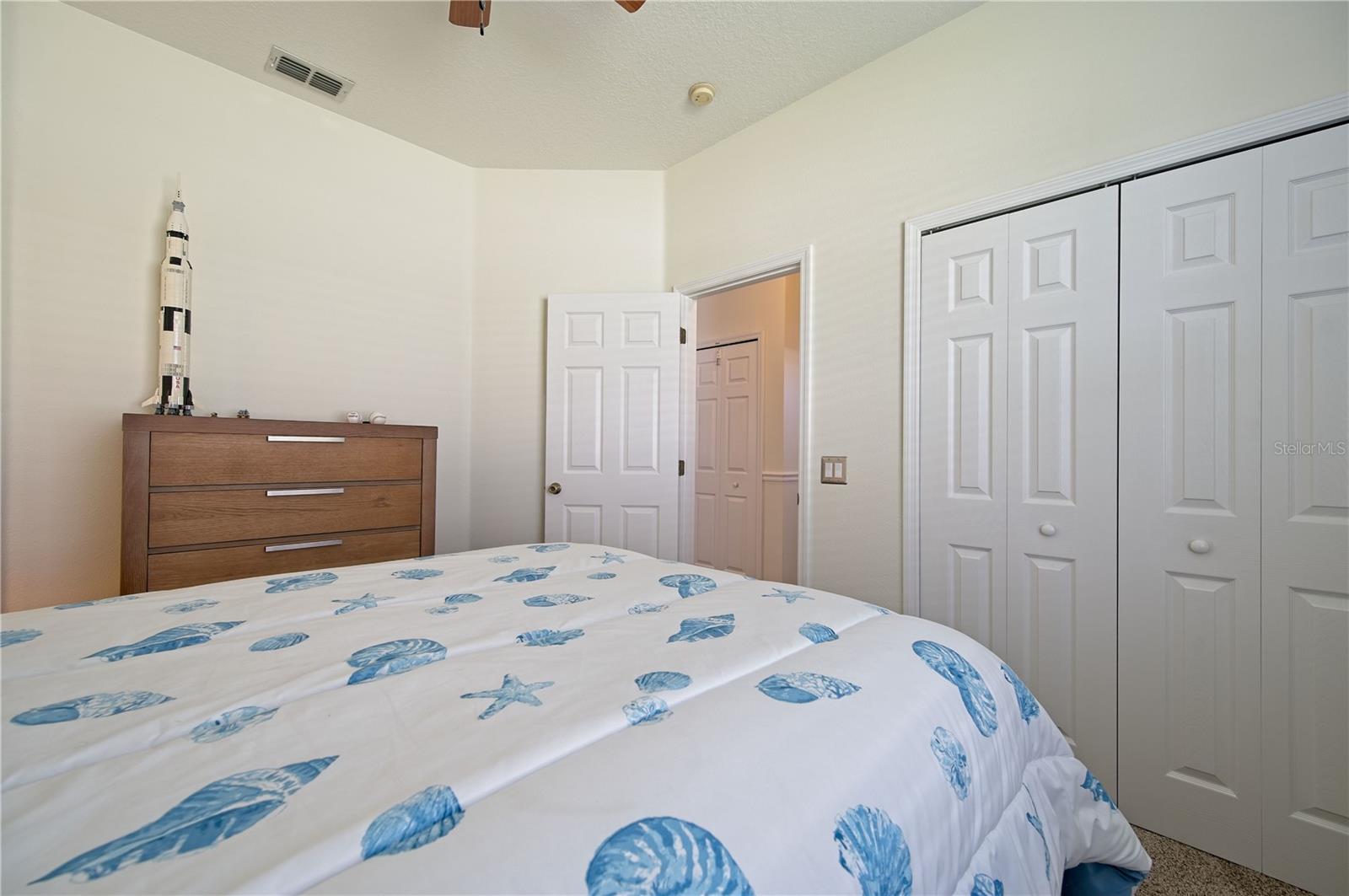 Image 25 of 69 For 3912 4th Avenue Ne